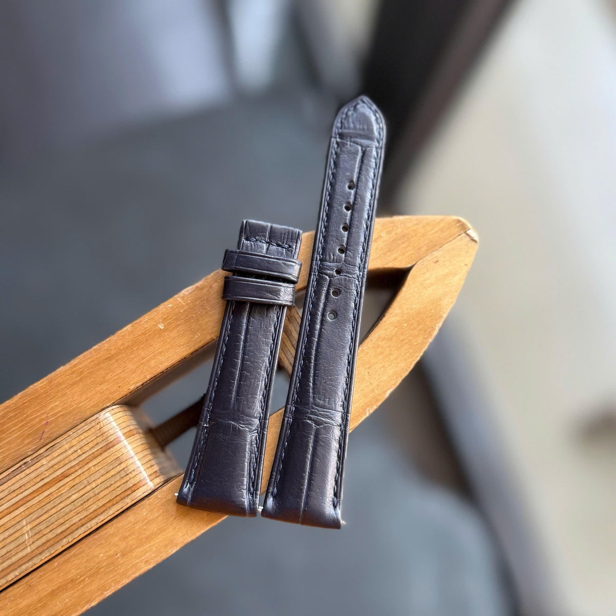 Dark Blue Alligator Leather Watch Strap – Rolled Edge, Quick Release