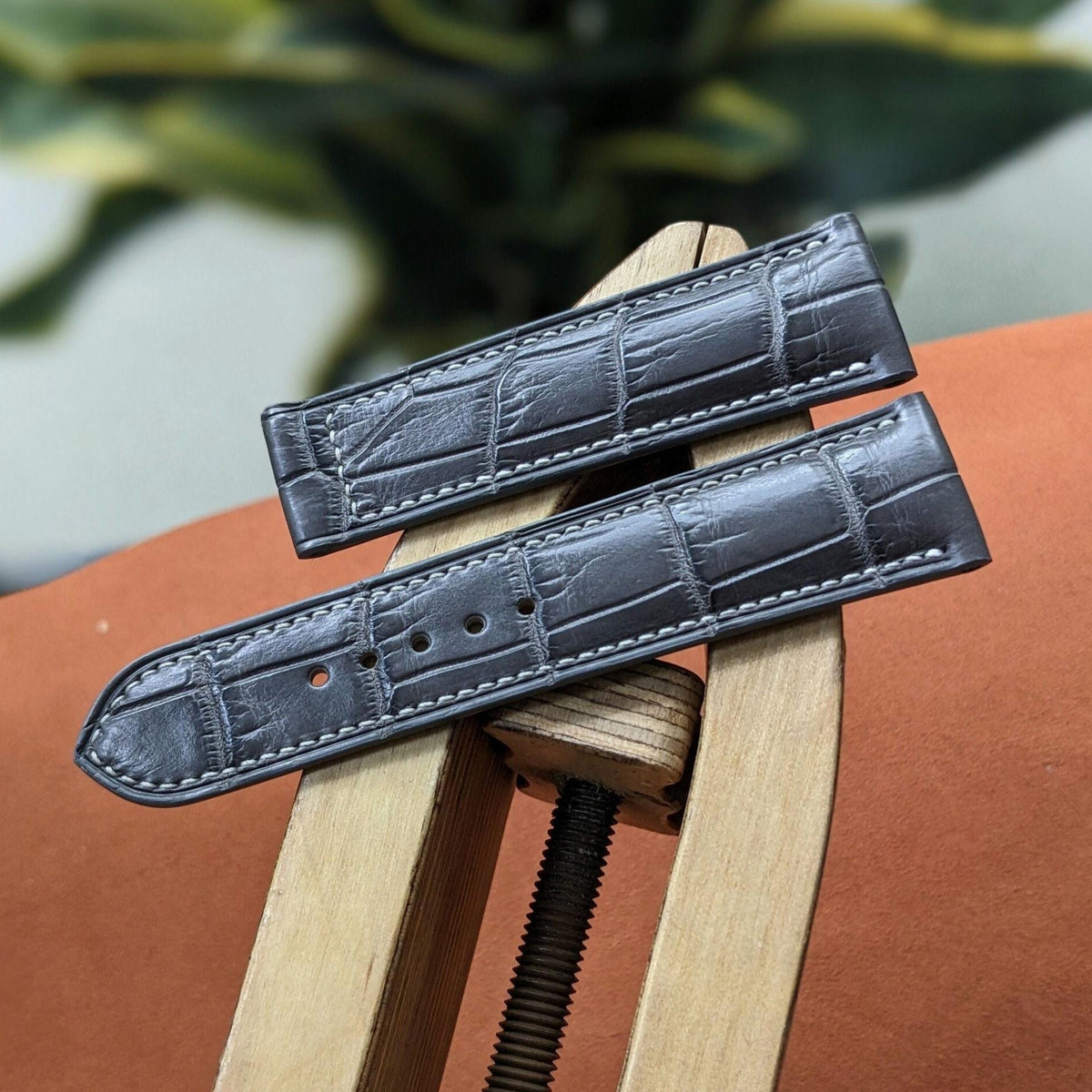 Grey Alligator Leather Watch Strap – Handmade, 16–24mm