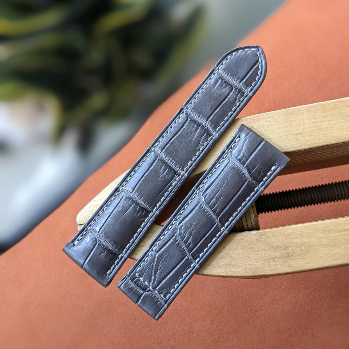 Grey Alligator Leather Watch Strap – Handmade, 16–24mm