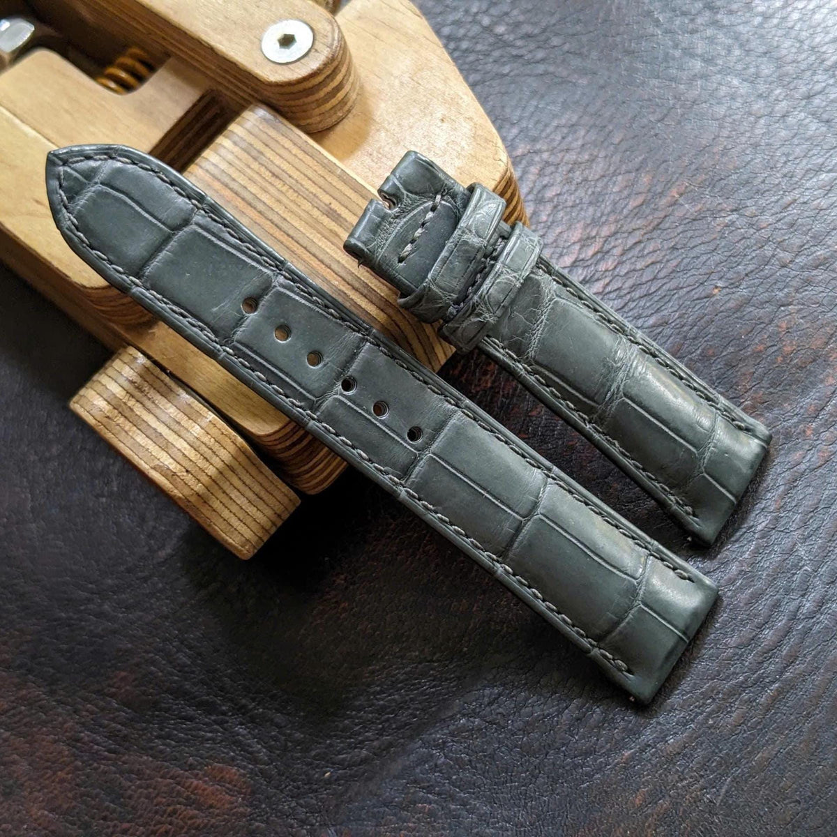 Rolled Edge Alligator Watch Strap | Grey Handcrafted Leather Band
