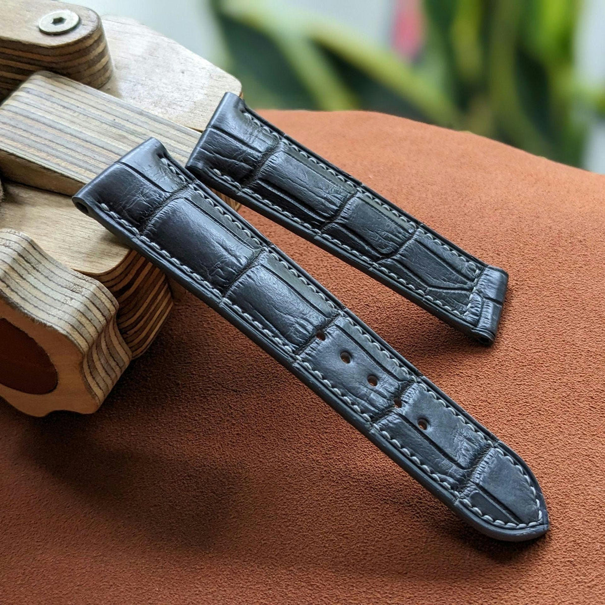 Grey Alligator Leather Watch Strap – Handmade, 16–24mm