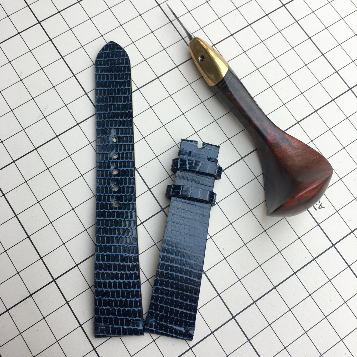 Blue Lizard Leather Watch Strap: Handmade Personalized Band (18mm-24mm)