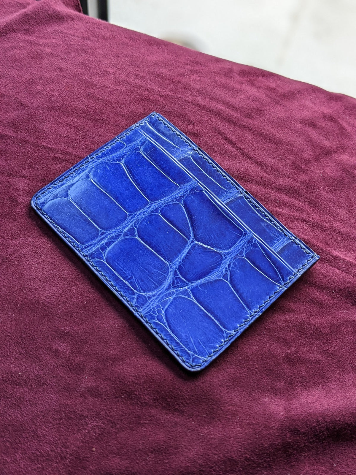 Handcrafted Alligator Leather Card Holder - Stylish Gift for Him - Personalized and Elegant