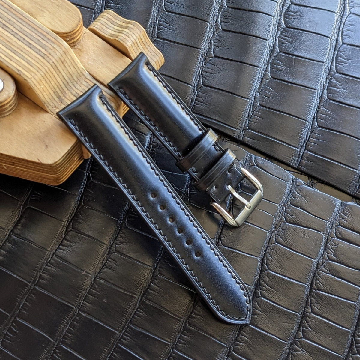 Handmade Black Shell Cordovan Watch Strap | Shinki Hakiku Leather | Custom Watch Band 18mm 20mm 22mm 24mm