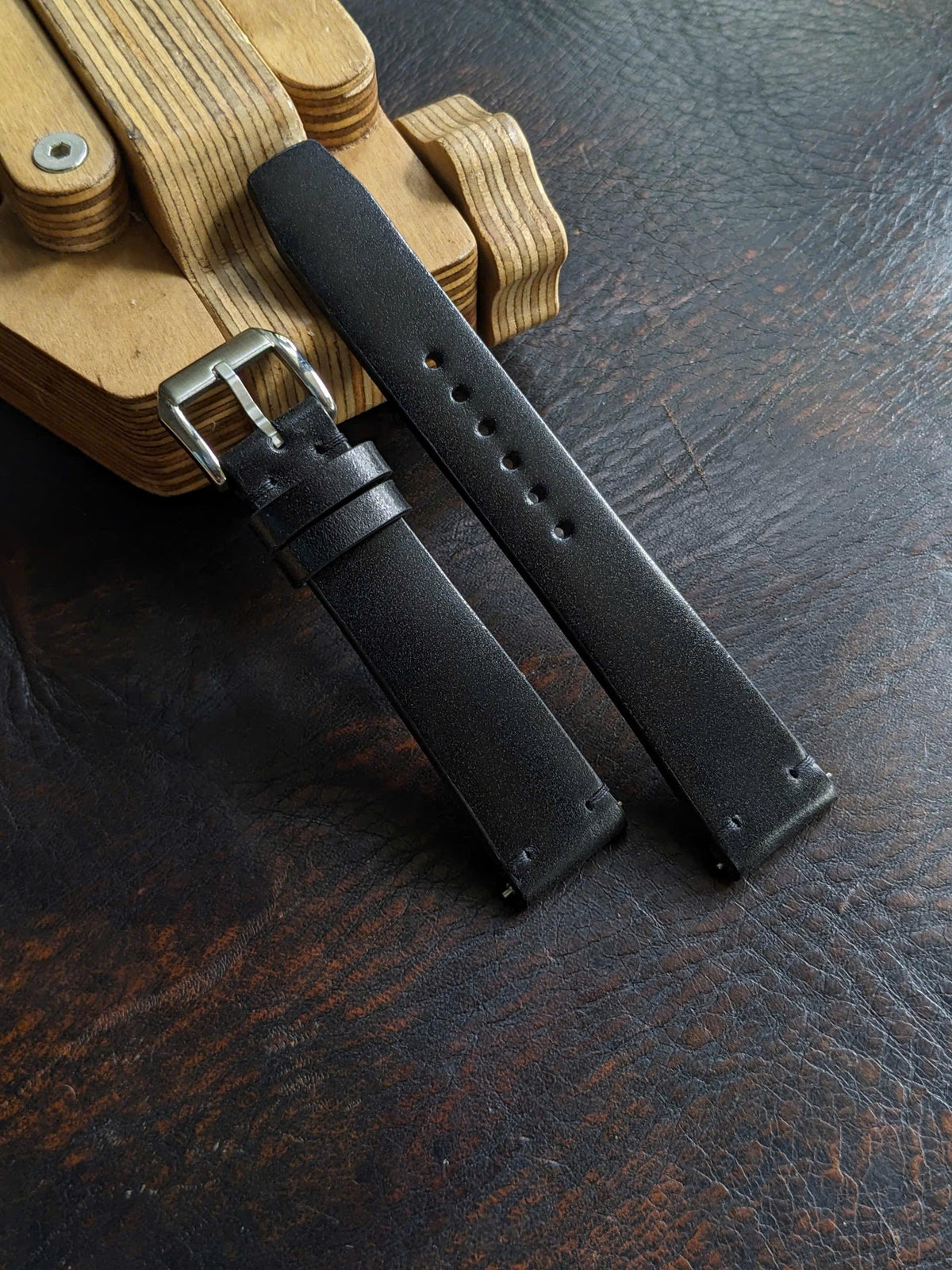 Shell Cordovan Watch Strap – Flat Style Shinki Hakiku Handmade Leather Band