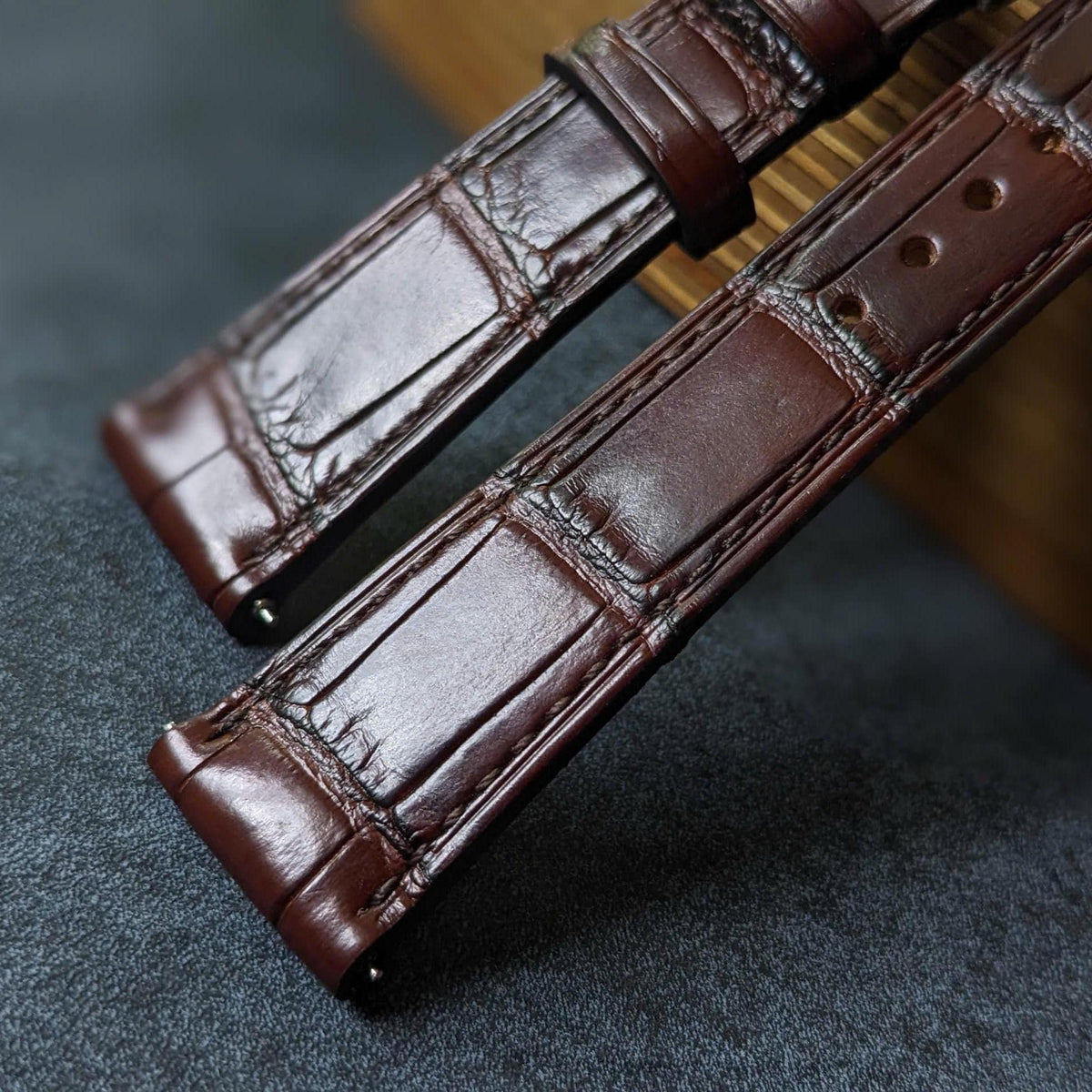 Handmade Patina Brown Alligator Leather Watch Strap (18mm-24mm)