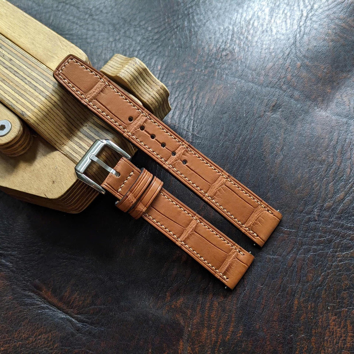 Quick Release Alligator Watch Strap | Handcrafted Leather Band 18–24mm