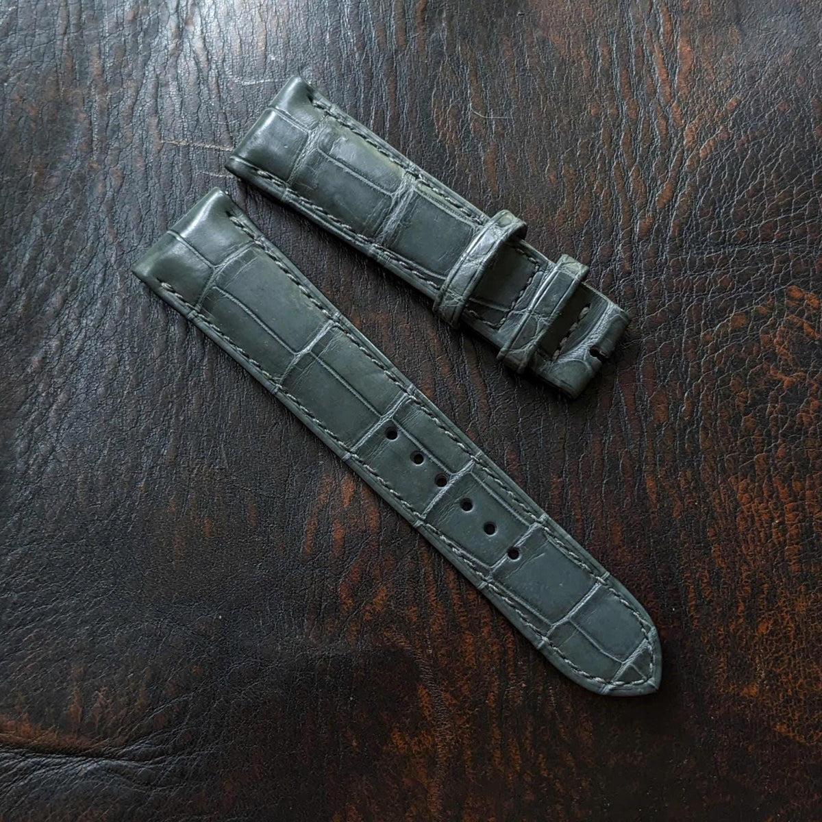 Rolled Edge Alligator Watch Strap | Grey Handcrafted Leather Band